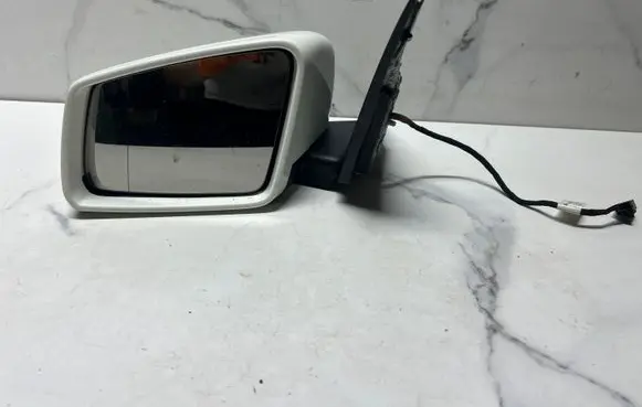 Mercedes-Benz C W204 Front door electric wing mirror A3160441