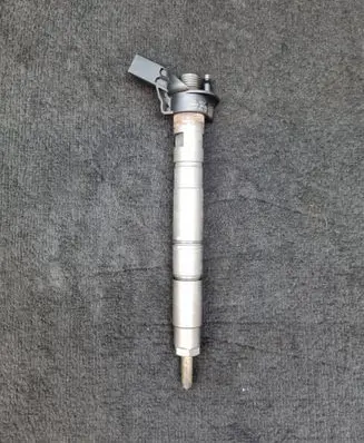 Audi A4 S4 B7 8E 8H Fuel injector 059130277AJ 059130277AC 059130277BB