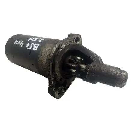 Volkswagen PASSAT B5.5 Starter motor 059911023H 7877