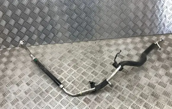 Toyota Prius (XW50) Air conditioning (A/C) pipe/hose