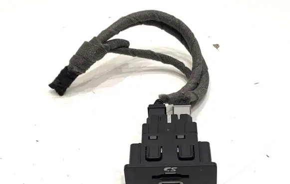 Ford Focus USB socket connector GC3T14F014AB