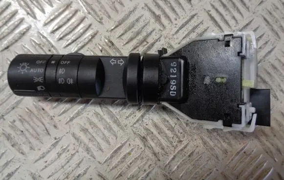 Nissan Qashqai+2 Indicator stalk 9219SD 14425
