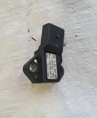 Audi A4 S4 B7 8E 8H Air pressure sensor 038906051C 100702T1934A 0281002401