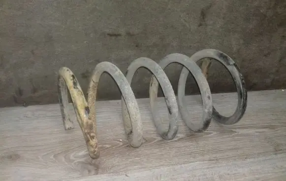 Volvo V70 Rear coil spring