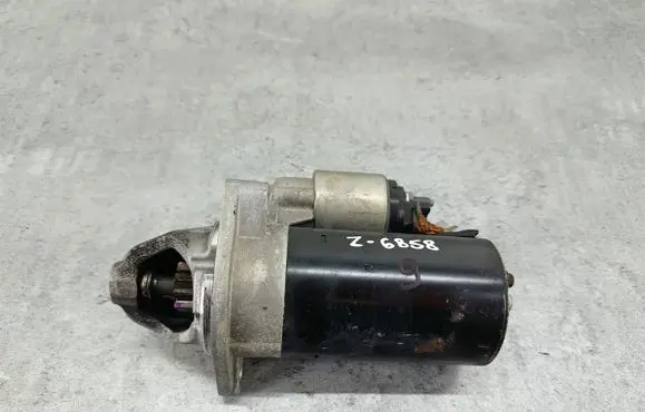 BMW 1 E81 E87 Starter motor 7550975