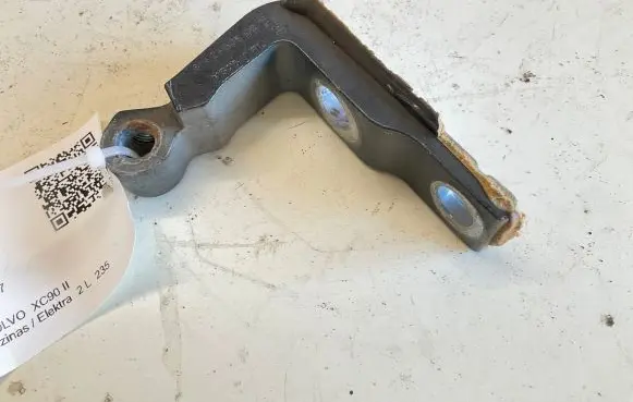 Volvo XC90 Front door upper hinge 3142460