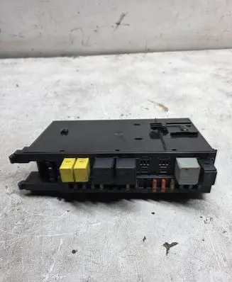 Mercedes-Benz E W211 Fuse module 2115455101 5DK00804745 00005306615336102