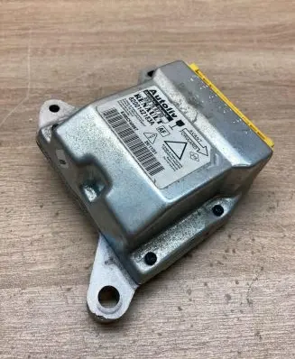 Renault Laguna II Airbag control unit/module 8200142183A 550758700