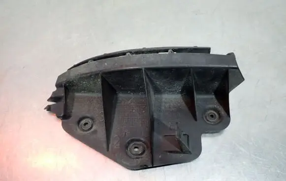 Audi A3 S3 8P Front bumper mounting bracket 8P380739