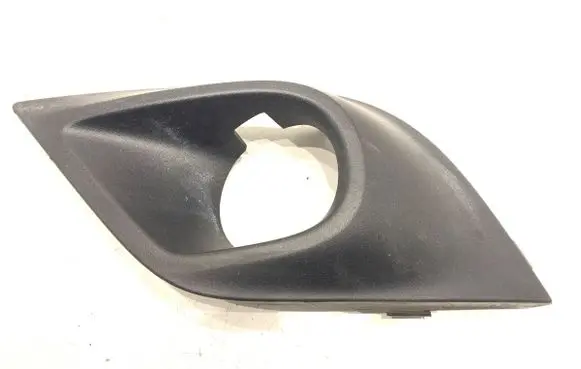 Renault Clio IV Front bumper lower grill 261A39715R