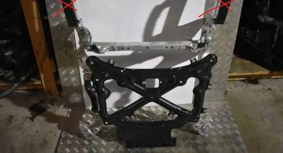 Porsche Cayenne (9Y0 9Y3) Front subframe