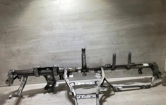 Ford Focus Dashboard cross member/frame bar JX6BA04545AJ