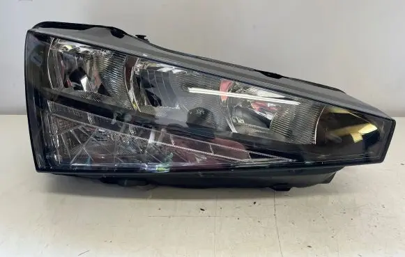 Skoda Scala Headlight/headlamp 657941016 90176072 9017607216GC