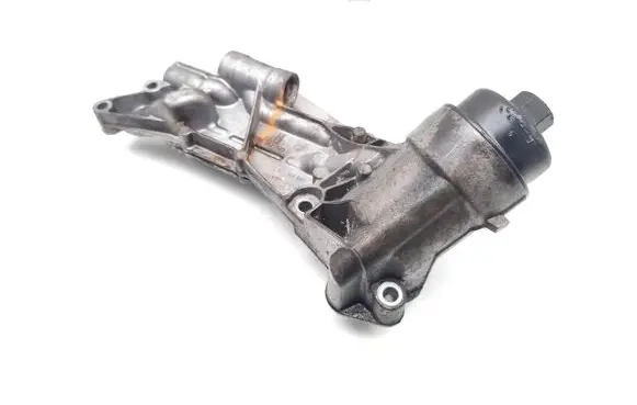 Chevrolet Cruze Oil filter mounting bracket 55571687