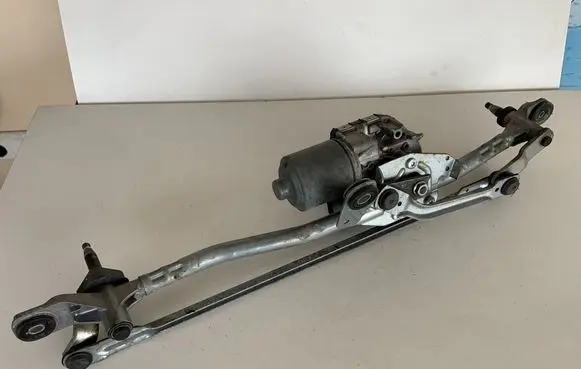 Audi A6 S6 C7 4G Front wiper linkage and motor 4G1955023A 4G1955119