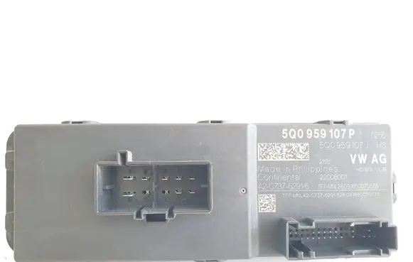 Volkswagen Touran III Tailgate/trunk control unit/module 5Q0959107P 5Q0959107J