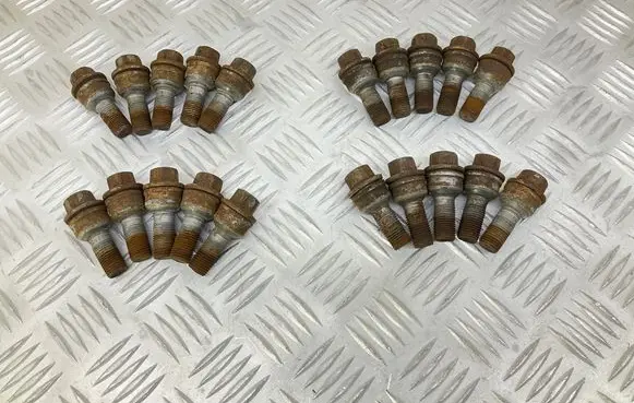 Audi Q3 8U Nuts/bolts 
