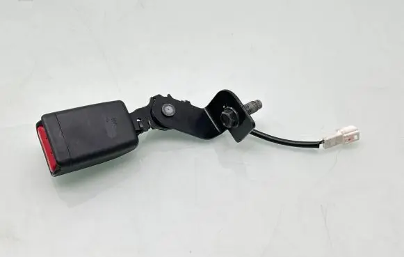 Nissan Navara D23 Rear seatbelt buckle 888424KJ0A