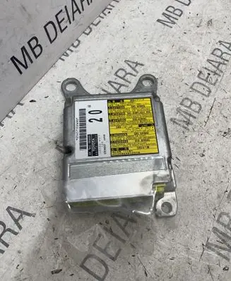 Lexus CT 200H Airbag control unit/module 8917076030