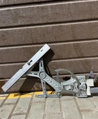 Opel Vectra C Front door electric window regulator 9178987 F814