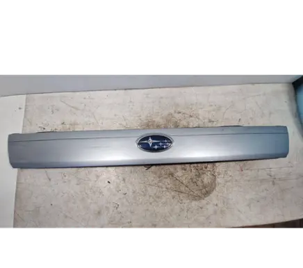 Subaru Forester SG Tailgate trim 12407