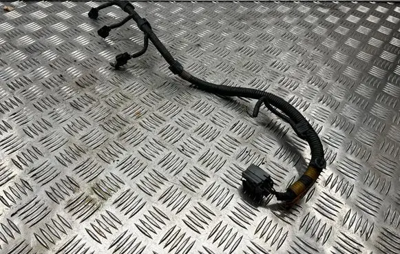 Lexus GS 300 350 430 450H Fuel injector wires 821273040