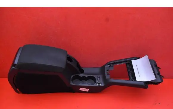 Skoda Octavia Mk2 (1Z) Center console 