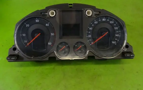 Volkswagen PASSAT B6 Speedometer (instrument cluster) A2C53194181