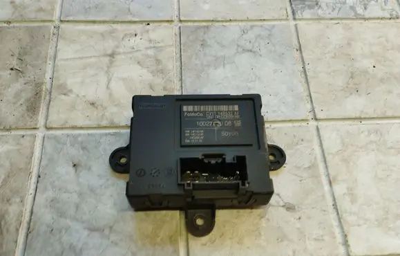 Ford B-MAX Door control unit/module CV1T14B532AF