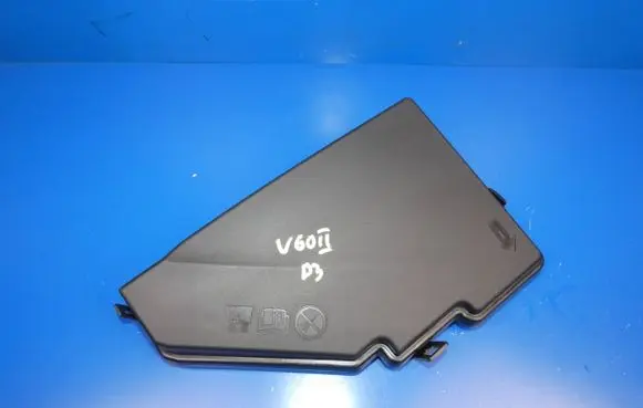 Volvo V60 Fuse box cover 31398001 D99MR