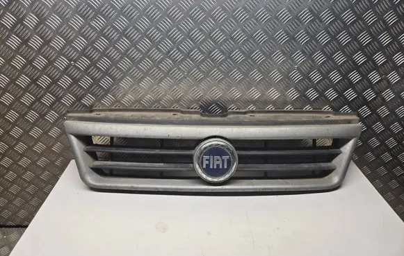 Fiat Ducato Front bumper upper radiator grill LS132915801 ST3157