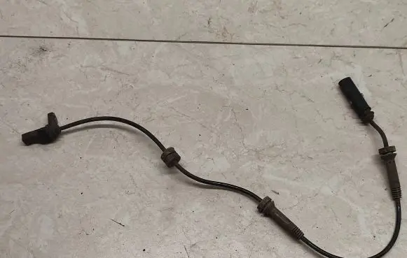 BMW M4 F82 F83 ABS brake wheel speed sensor 34526869320 34526791224