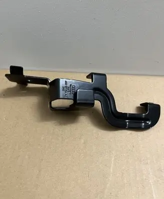 Radiator mount bracket