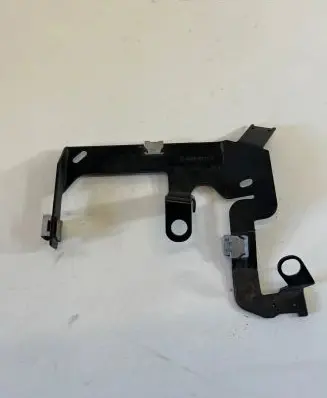 Mercedes-Benz S W222 Intercooler pipe mounting bracket A2224915500
