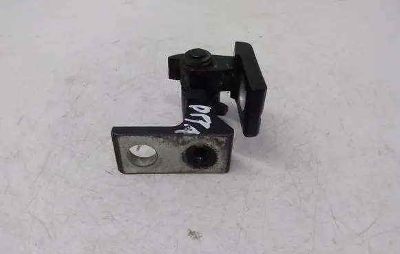 Volkswagen Tiguan Front door lower hinge 5N0831402A