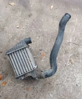 Volkswagen Golf III Intercooler radiator 1H0145844F 1H0145762AB