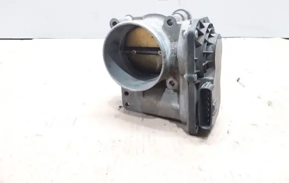 Volvo V50 Throttle valve 8677694 11E140540
