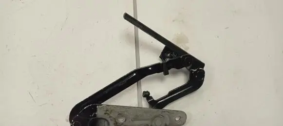 Chevrolet Camaro Loading door lower hinge 84045964 19003