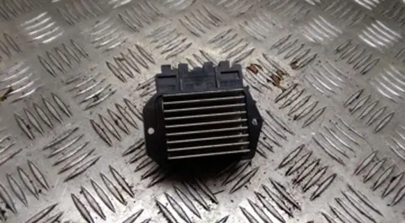 Toyota Prius (XW20) Heater blower fan relay 4993001200 8716547020