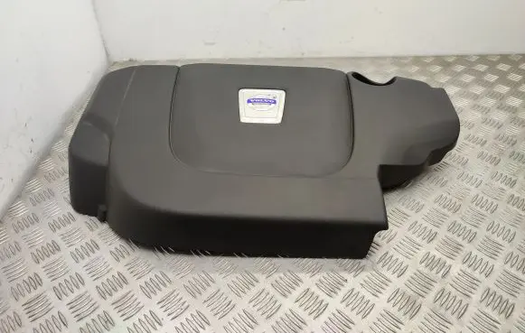 Volvo V70 Engine cover (trim) 31319190 31319191