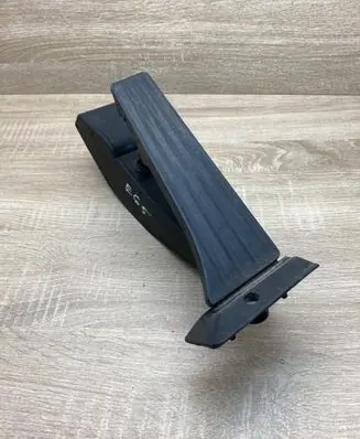 BMW 7 E65 E66 Accelerator throttle pedal 6762482 259160