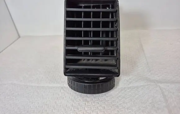 Volkswagen Transporter - Caravelle T5 Dash center air vent grill 7E0815706E 07690