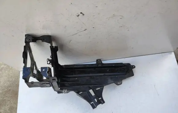 BMW 7 F01 F02 F03 F04 Headlight/headlamp mounting bracket 11071510 718415912