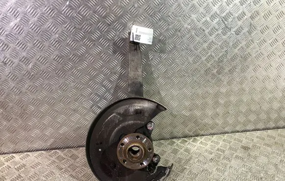 Front wheel hub
