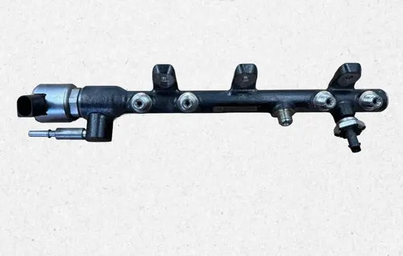 Renault Master III Fuel main line pipe 175211218R M9TD706 M9T706