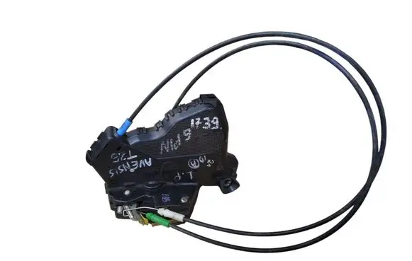 Toyota Avensis T250 Front door lock