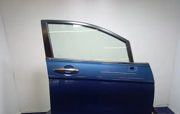 Honda FR-V Front door