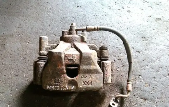 Mazda 6 Front brake caliper