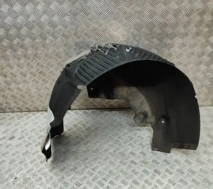 Rear arch fender liner splash guards