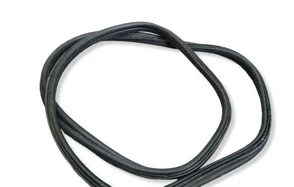 BMW 1 E82 E88 Trunk rubber seal (body) 